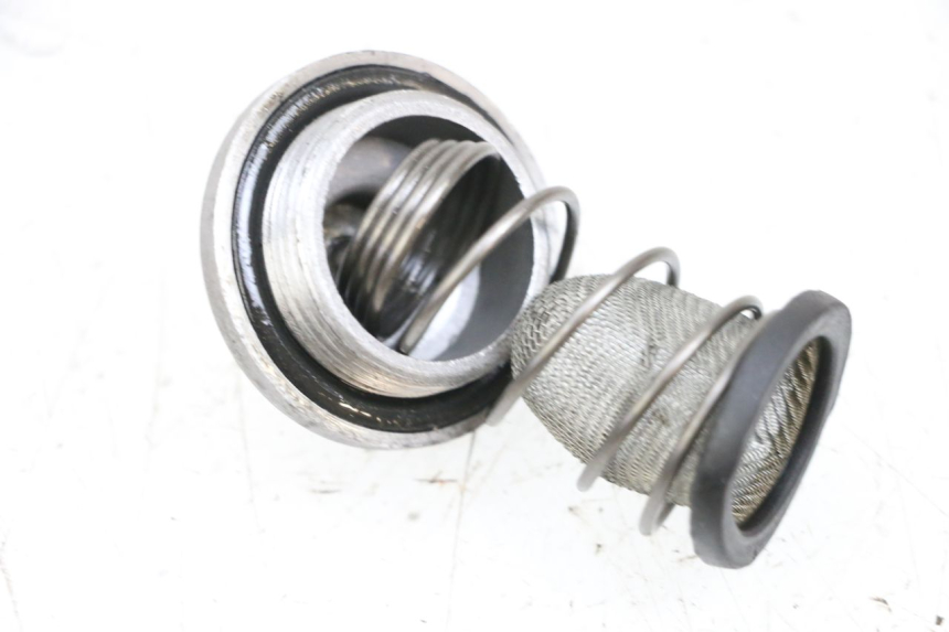 photo de MOTOR TAPA ACEITE SYM ORBIT III 3 4T 50 (2018 - 2021) - Detalle de la pieza