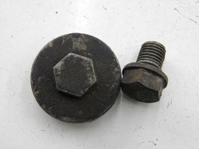 photo de MOTOR TAPA ACEITE PEUGEOT V-CLIC VCLIC 50 (2007 - 2013) - Otra perspectiva