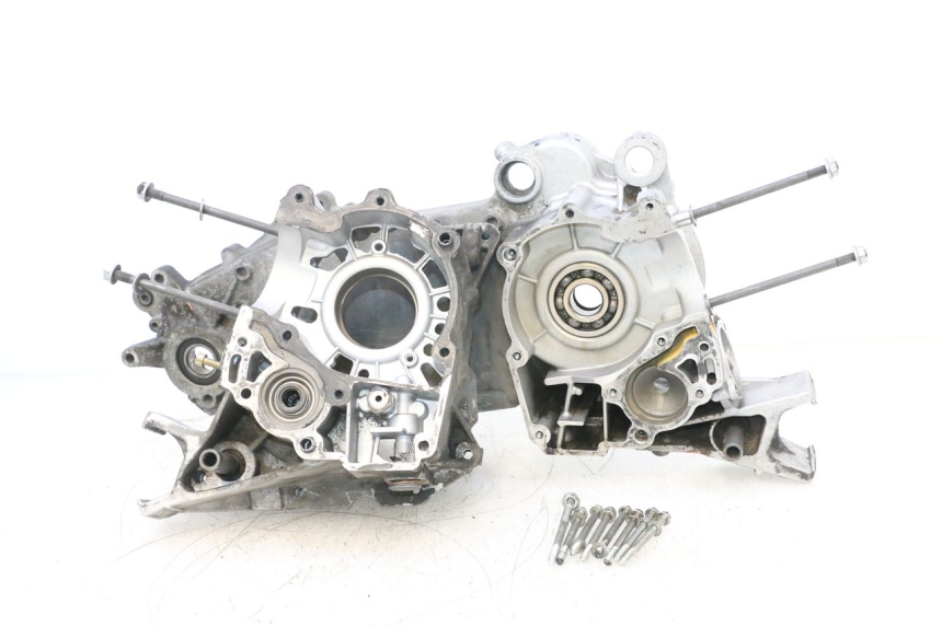 photo de MOTOR TAPA ACEITE PEUGEOT SATELIS COMPRESSOR K15 125 (2006 - 2009) - Primer plano técnico