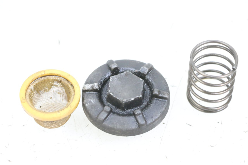 photo de MOTOR TAPA ACEITE YAMAHA X-MAX XMAX 125 (2010 - 2013) - Primer plano técnico