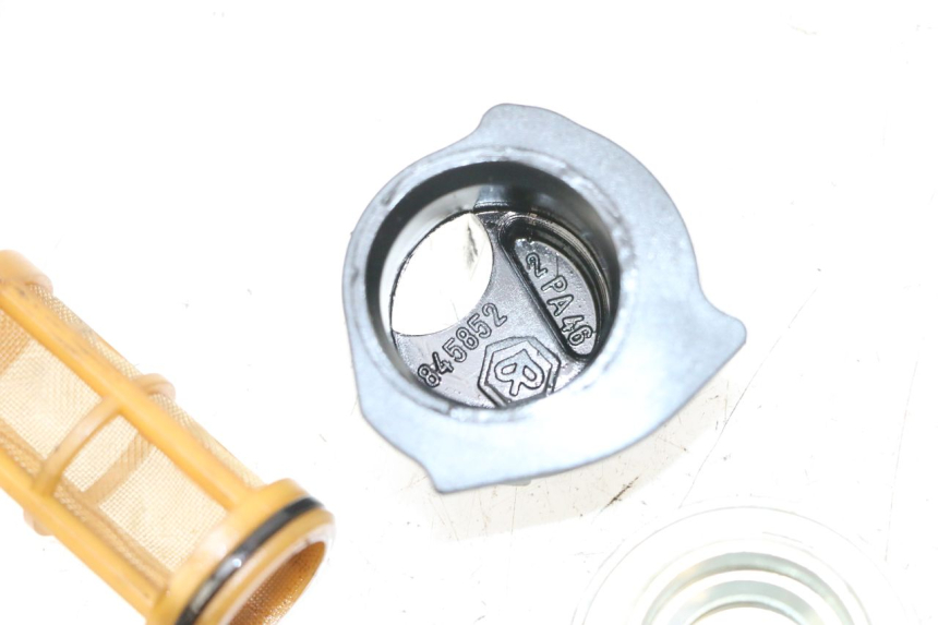 photo de MOTOR TAPA ACEITE PIAGGIO XEVO - X EVO 125 (2007 - 2017) - Primer plano técnico