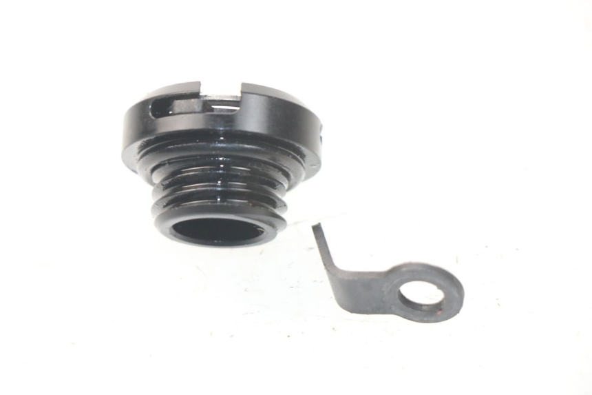 photo de MOTOR TAPA ACEITE KAWASAKI Z Z900 900 (2017 - 2019) - Primer plano técnico