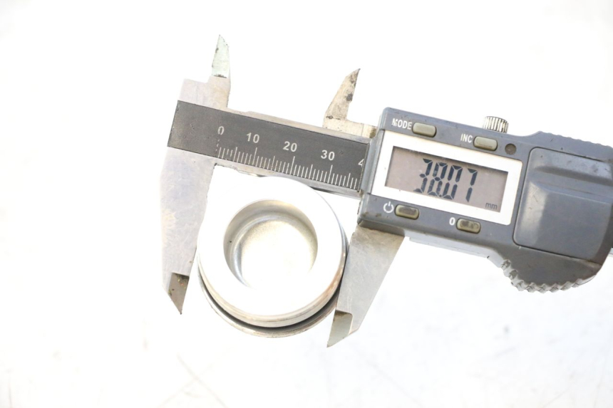 photo de TAPA HORQUILLA HONDA FJS SILVER WING SILVERWING 400 (2005 - 2008) - Detalle de la pieza
