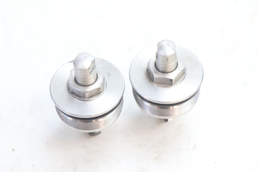 photo de TAPA HORQUILLA SUZUKI GSR 600 (2005 - 2012) - Detalle de la pieza