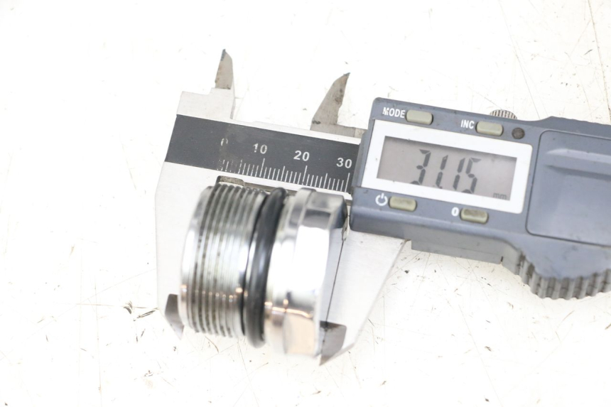 photo de TAPA HORQUILLA HARLEY DAVIDSON SPORTSTER XL CUSTOM 1200 (2003 - 2004) - Detalle de la pieza