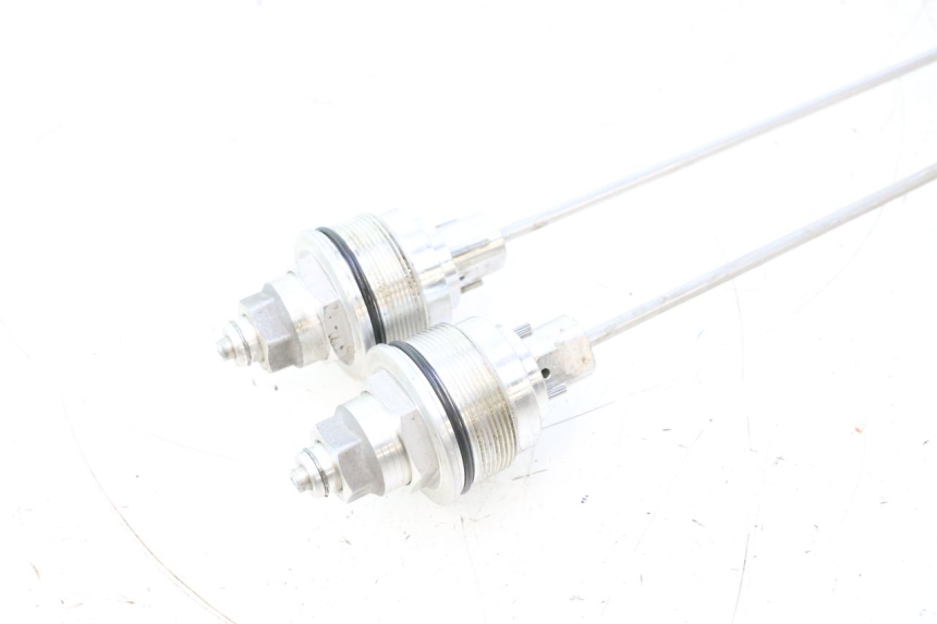 photo de TAPA HORQUILLA DUCATI SS IE DS CARENEE 1000 (2002 - 2006) - Estado de la superficie y material