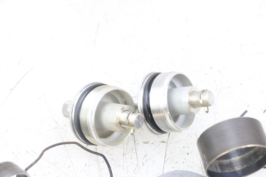 photo de TAPA HORQUILLA SUZUKI GSX F GSXF 650 (2007 - 2015) - Zoom estado de uso