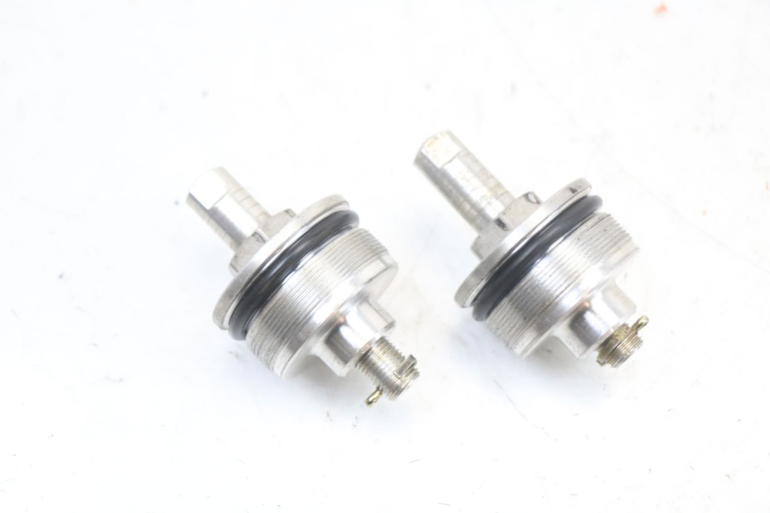 photo de TAPA HORQUILLA SUZUKI SV S 650 (1999 - 2002) - Detalle de la pieza