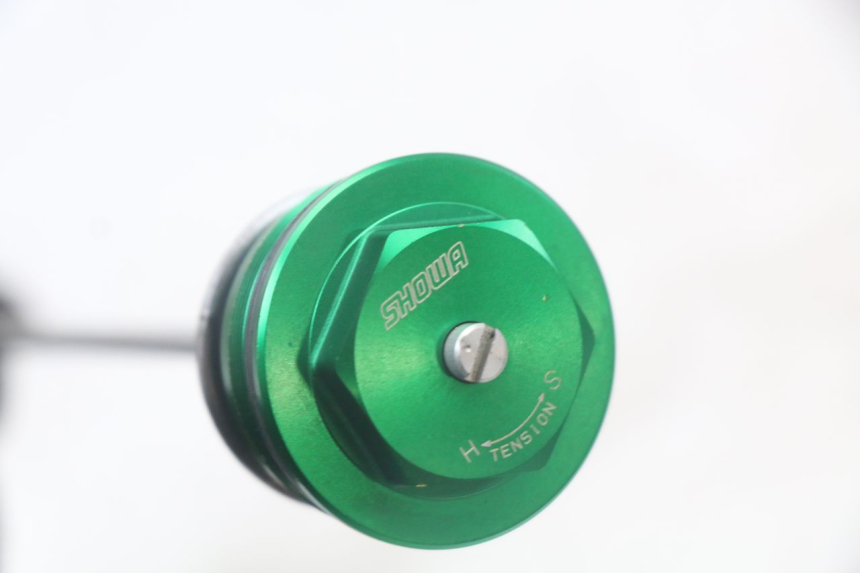 photo de TAPON DE HORQUILLA KAWASAKI VERSYS ABS 650 (2015 - 2018) - Otra perspectiva