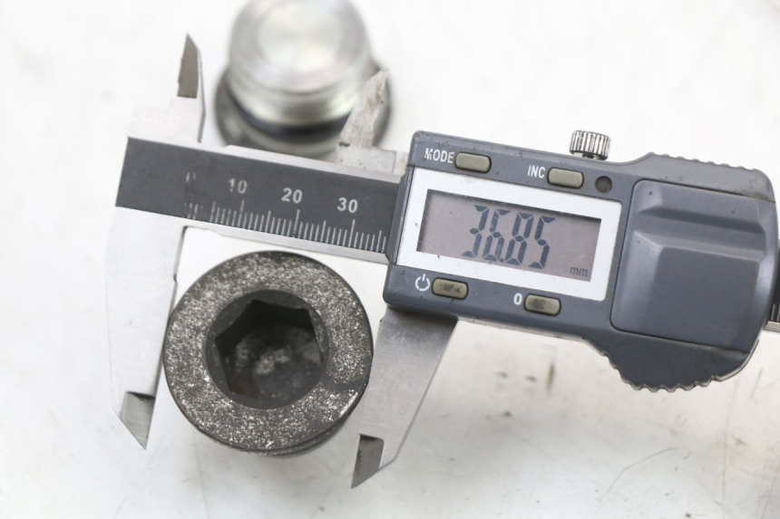 photo de TAPON DE HORQUILLA PIAGGIO X10 125 (2012 - 2017) - Otra perspectiva