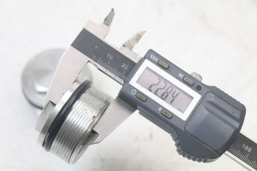 photo de TAPON DE HORQUILLA FANTIC XM PERFORMANCE 2T 50 (2021 - 2022) - Detalles de los puntos de fijación