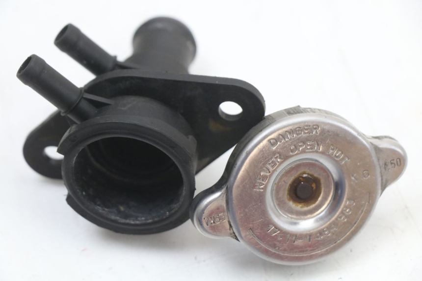 photo de TAPA DEL RADIADOR BMW C1 125 (2000 - 2003) - Primer plano técnico