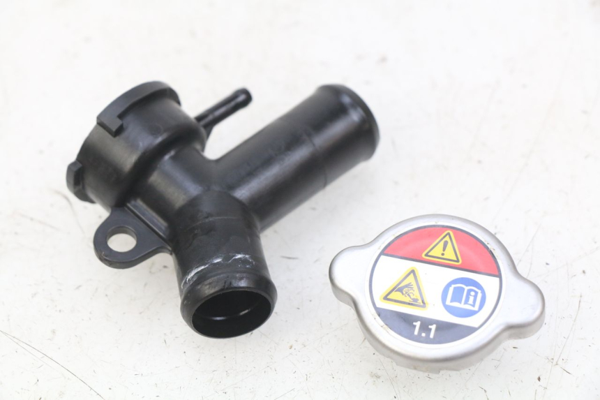 photo de TAPA DEL RADIADOR HONDA CB R 1000 (2018 - 2023) - Zoom estado de uso