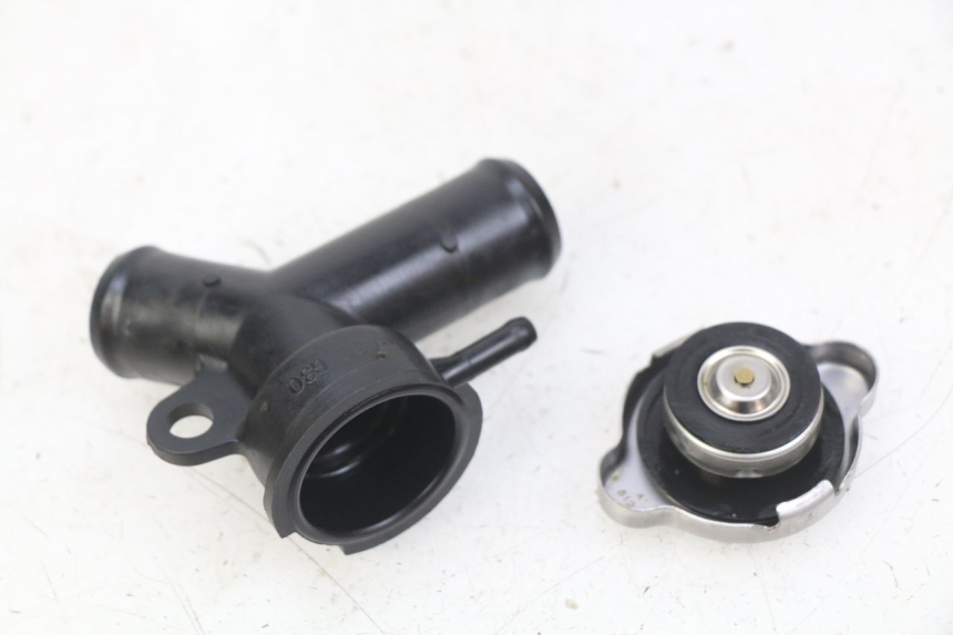 photo de TAPA DEL RADIADOR HONDA CB R 1000 (2018 - 2023) - Otra perspectiva