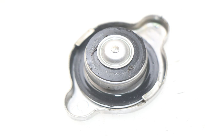photo de TAPON RADIADOR HONDA CRF CR-F 450 (2005 - 2008) - Zoom estado de uso