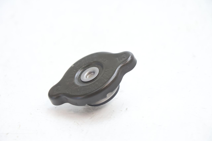 photo de TAPON RADIADOR KAWASAKI ER-6 ER6 N 650 (2005 - 2009) - Vista principal