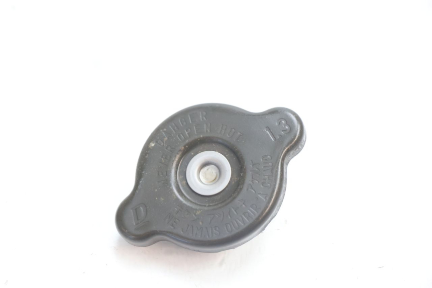 photo de TAPON RADIADOR KAWASAKI ER-6 ER6 N 650 (2005 - 2009) - Detalle de la pieza