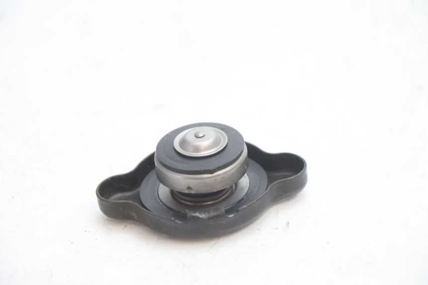 photo de TAPON RADIADOR KAWASAKI ER-6 ER6 N 650 (2005 - 2009) - Zoom estado de uso