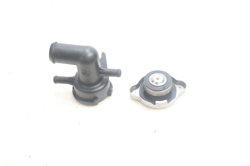 photo de TAPON RADIADOR HONDA FJS SILVER WING SILVERWING 400 (2005 - 2008) - Detalle de la pieza
