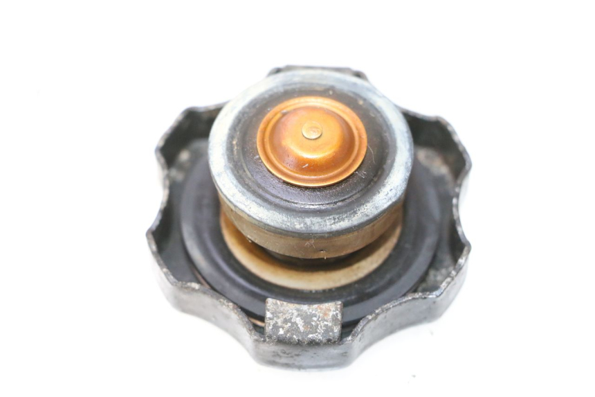 photo de TAPON RADIADOR KAWASAKI GPX F ZX750F 750 (1986 - 1990) - Zoom estado de uso