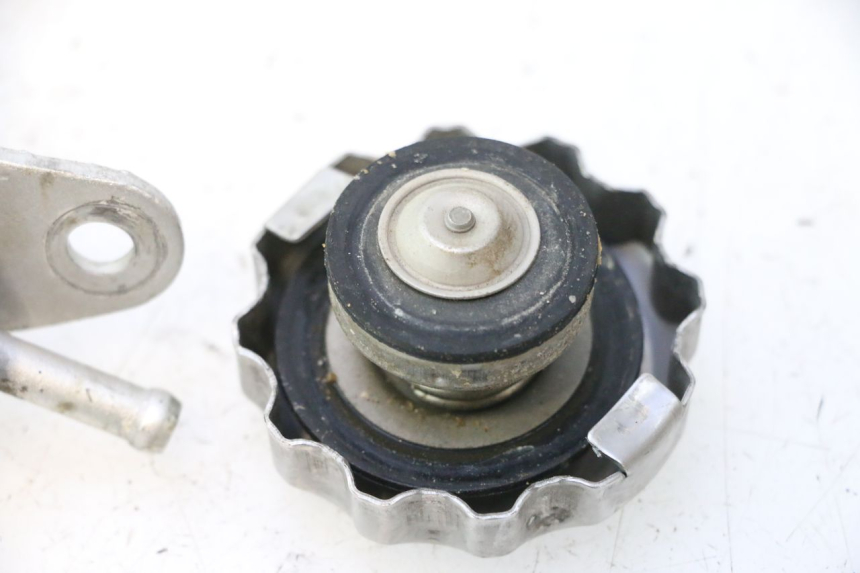 photo de TAPON RADIADOR NECO GPX LC 2T 50 (2014 - 2018) - Detalle de la pieza