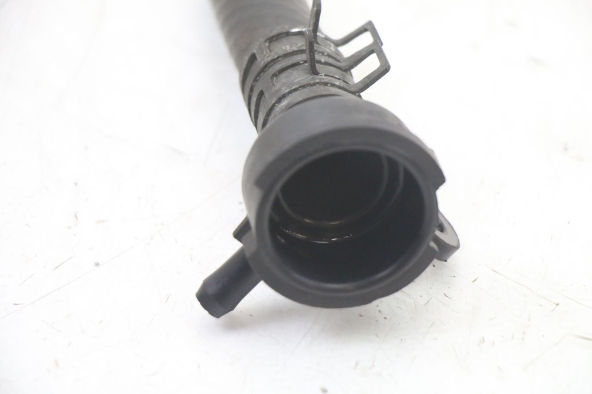 photo de TAPON RADIADOR HONDA SH i 300 (2015 - 2020) - Estado de la superficie y material