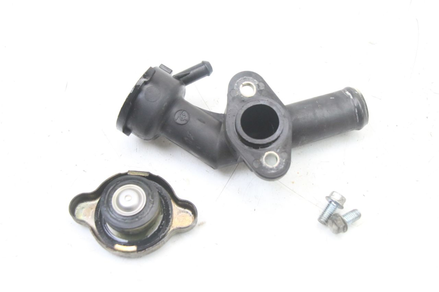 photo de TAPON RADIADOR HONDA VT C2 SHADOW 750 (1997 - 2001) - Detalles de los puntos de fijación