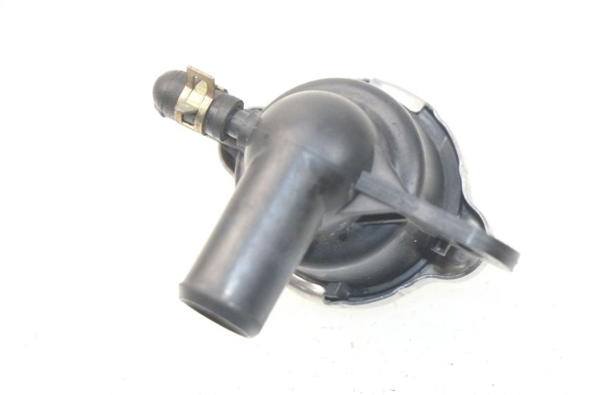 photo de TAPON RADIADOR SYM JOYMAX 250 (2013 - 2017) - Detalle de la pieza