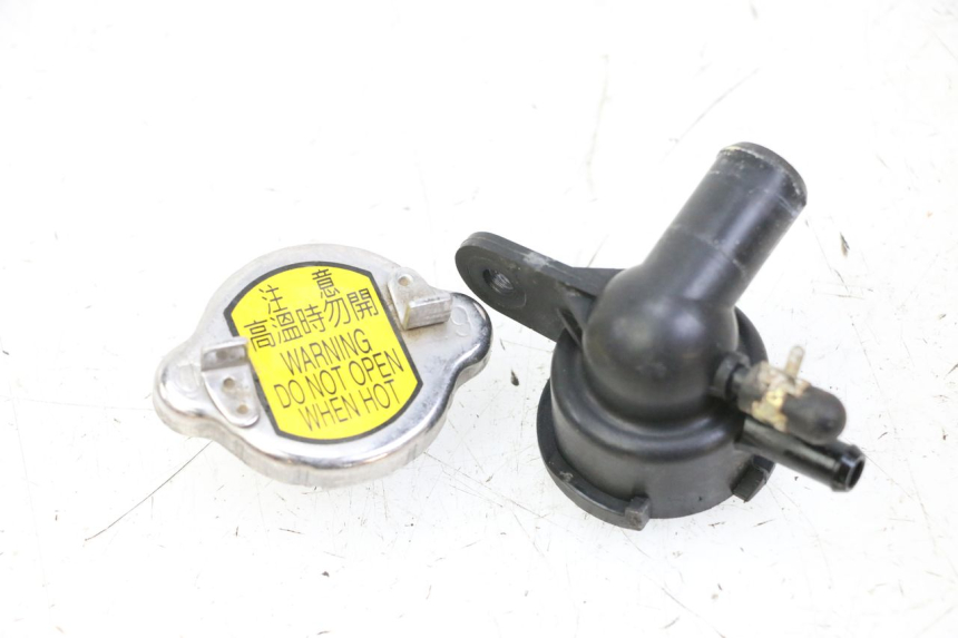 photo de TAPON RADIADOR SYM JOYMAX 125 (2010 - 2017) - Vista principal