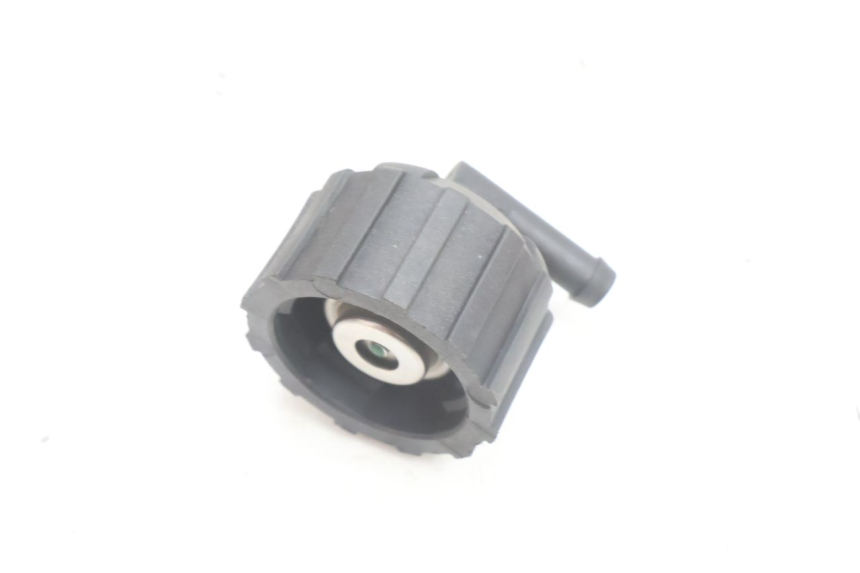 photo de TAPON RADIADOR RIEJU MRT PRO SUPERMOTARD 50 (2007 - 2018) - Zoom estado de uso