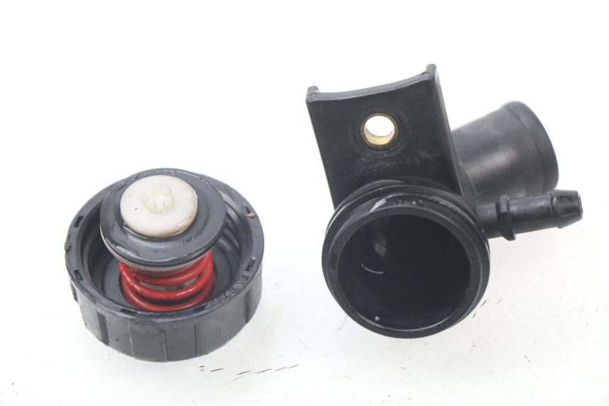 photo de TAPON RADIADOR CAGIVA NAVIGATOR 1000 (2000 - 2005) - Vista principal