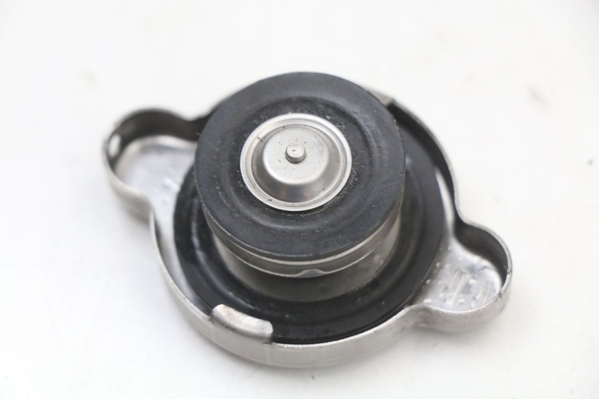 photo de TAPON RADIADOR KAWASAKI NINJA 400 (2018 - 2023) - Zoom estado de uso