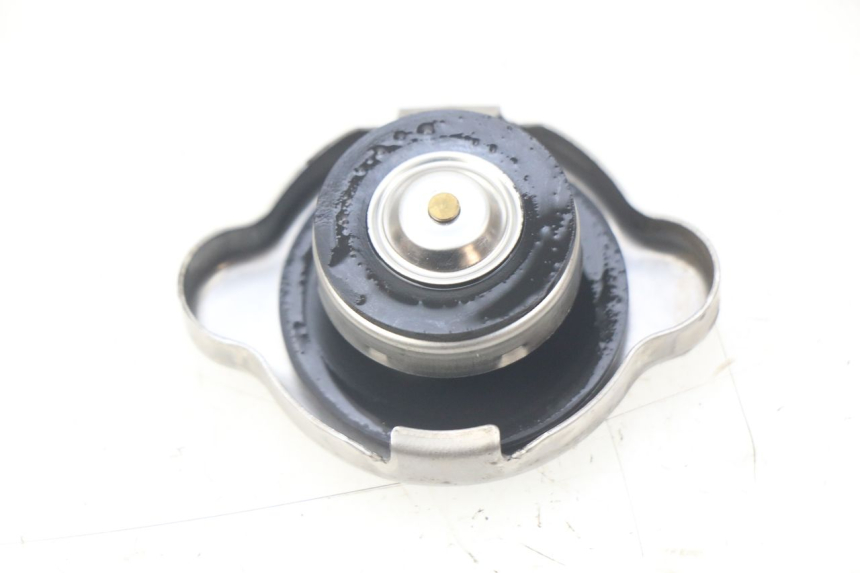 photo de TAPON RADIADOR HONDA PCX (JF57/JF64) 125 (2014 - 2018) - Detalle de la pieza