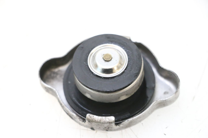 photo de TAPON RADIADOR HONDA PCX (JF57/JF64) 125 (2014 - 2018) - Detalle de la pieza