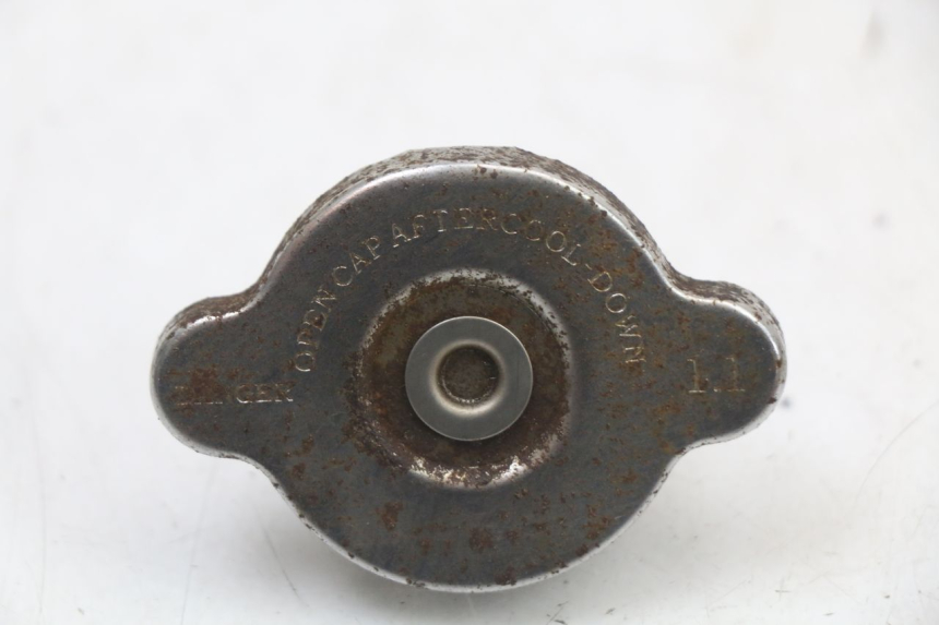 photo de TAPON RADIADOR REGAL RAPTOR SPYDER 125 (2010 - 2018) - Vista principal