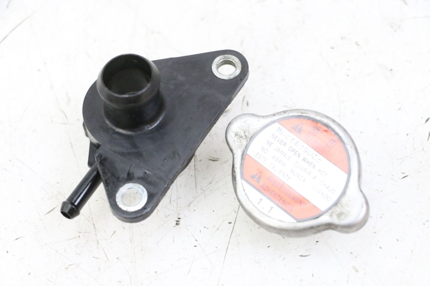 photo de TAPON RADIADOR SUZUKI BURGMAN 125 (2015 - 2017) - Zoom estado de uso