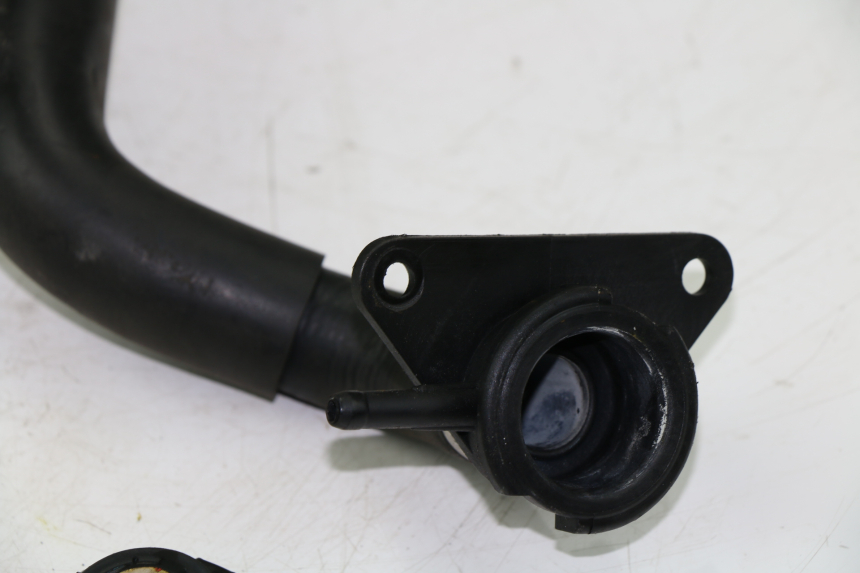 photo de TAPON RADIADOR SUZUKI UH BURGMAN 125 (2002 - 2006) - Primer plano técnico