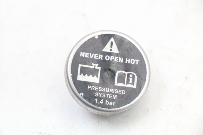 photo de TAPON RADIADOR HUSQVARNA SVARTPILEN 401 (2018 - 2023) - Vista principal