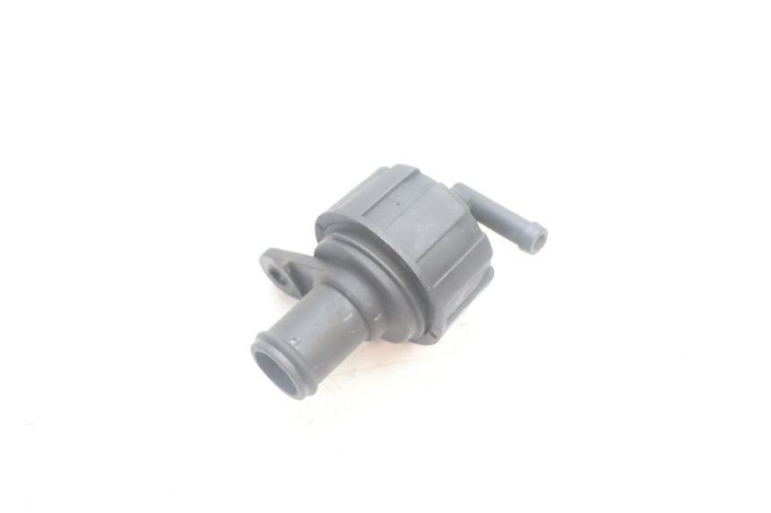 photo de TAPA DEL RADIADOR YAMAHA XMAX X-MAX 125 (2006 - 2009) - Primer plano técnico