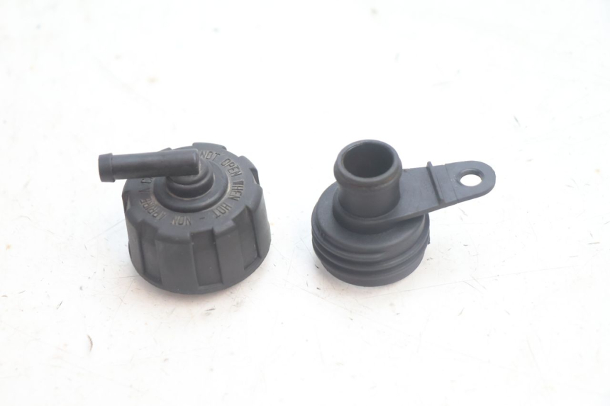photo de TAPA DEL RADIADOR YAMAHA XMAX X-MAX 125 (2006 - 2009) - Detalle de la pieza