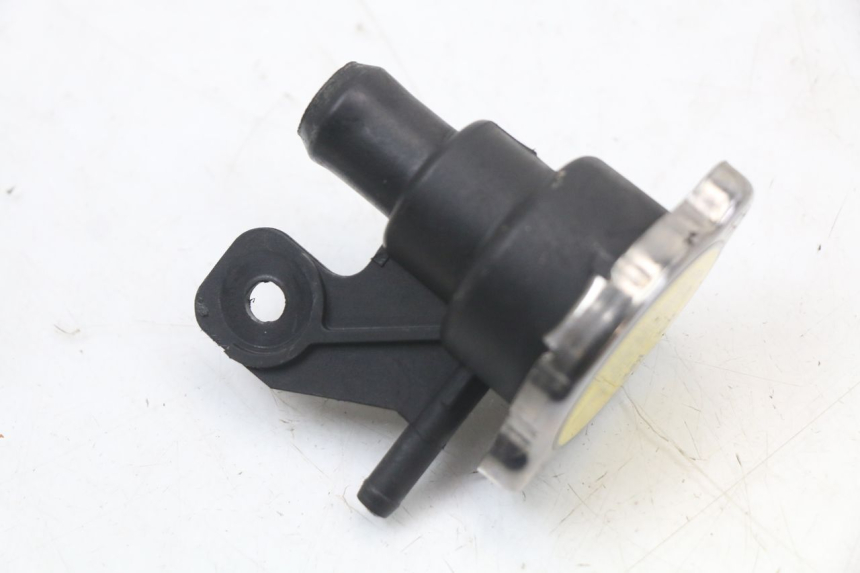 photo de TAPON RADIADOR KYMCO XCITING 250 (2006 - 2009) - Otra perspectiva