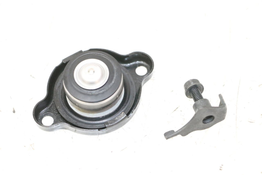 photo de TAPON RADIADOR YAMAHA XJ6 ABS 600 (2008 - 2016) - Detalle de la pieza