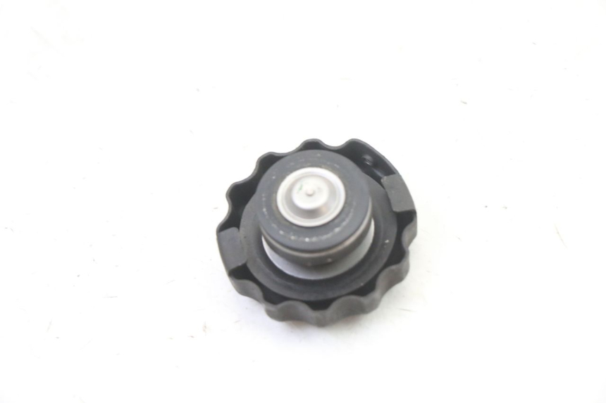 photo de TAPON RADIADOR HONDA XLV VARADERO 125 (2000 - 2006) - Zoom estado de uso