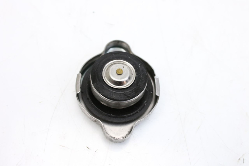 photo de TAPON RADIADOR YAMAHA XP T-MAX TMAX ABS 530 (2012 - 2015) - Detalle de la pieza