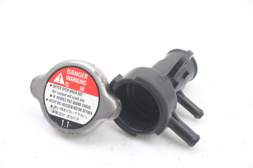 photo de TAPON RADIADOR YAMAHA YP T-MAX TMAX 530 (2017 - 2020) - Vista principal