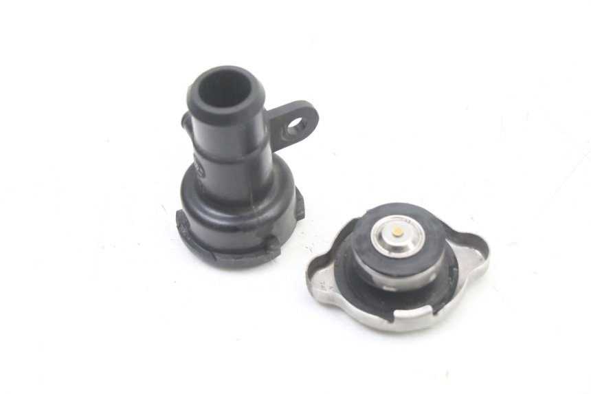 photo de TAPON RADIADOR YAMAHA YP T-MAX TMAX 530 (2017 - 2020) - Vista general del producto