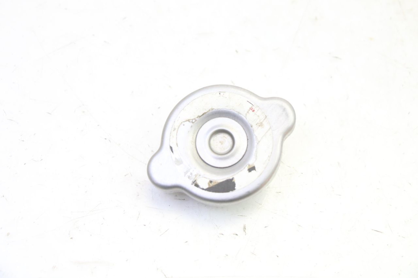 photo de TAPON RADIADOR YAMAHA YZ 85 (2022 - 2025) - Detalle de la pieza