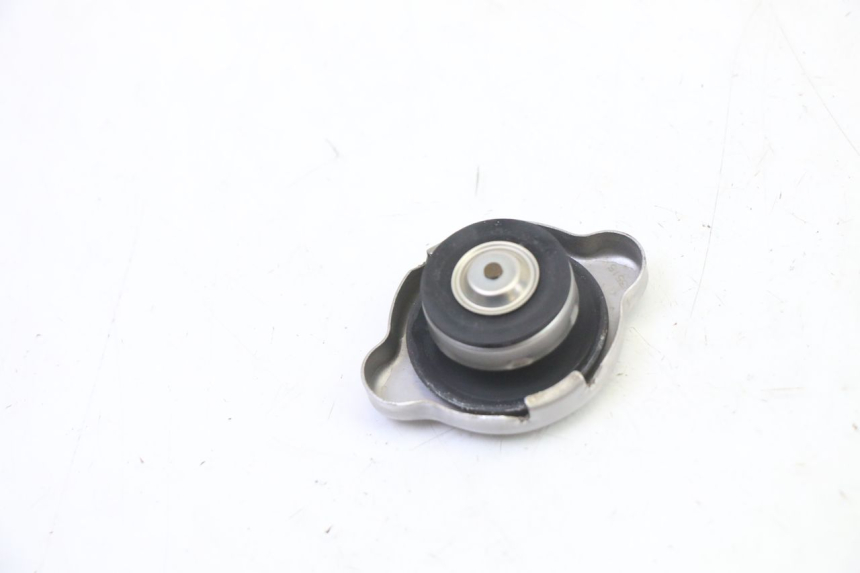 photo de TAPON RADIADOR YAMAHA YZF YZ-F 450 (2014 - 2016) - Zoom estado de uso
