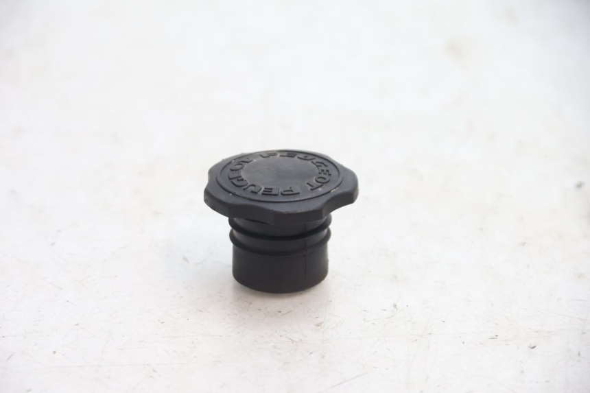 photo de TAPON DEPOSITO FUEL PEUGEOT 103 SPX CLIP 50 (1989 - 1992) - Vista principal