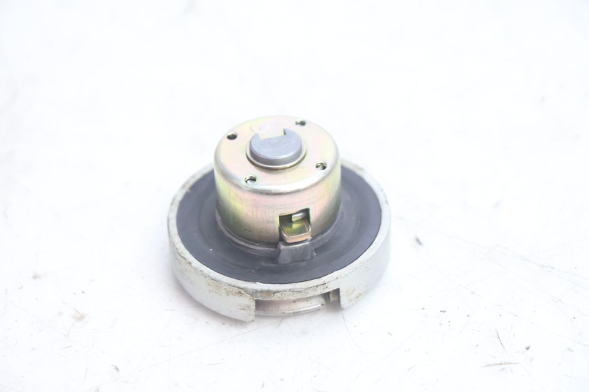 photo de TAPON DEPOSITO FUEL KYMCO AGILITY FR 2T 50 (2012 - 2017) - Primer plano técnico